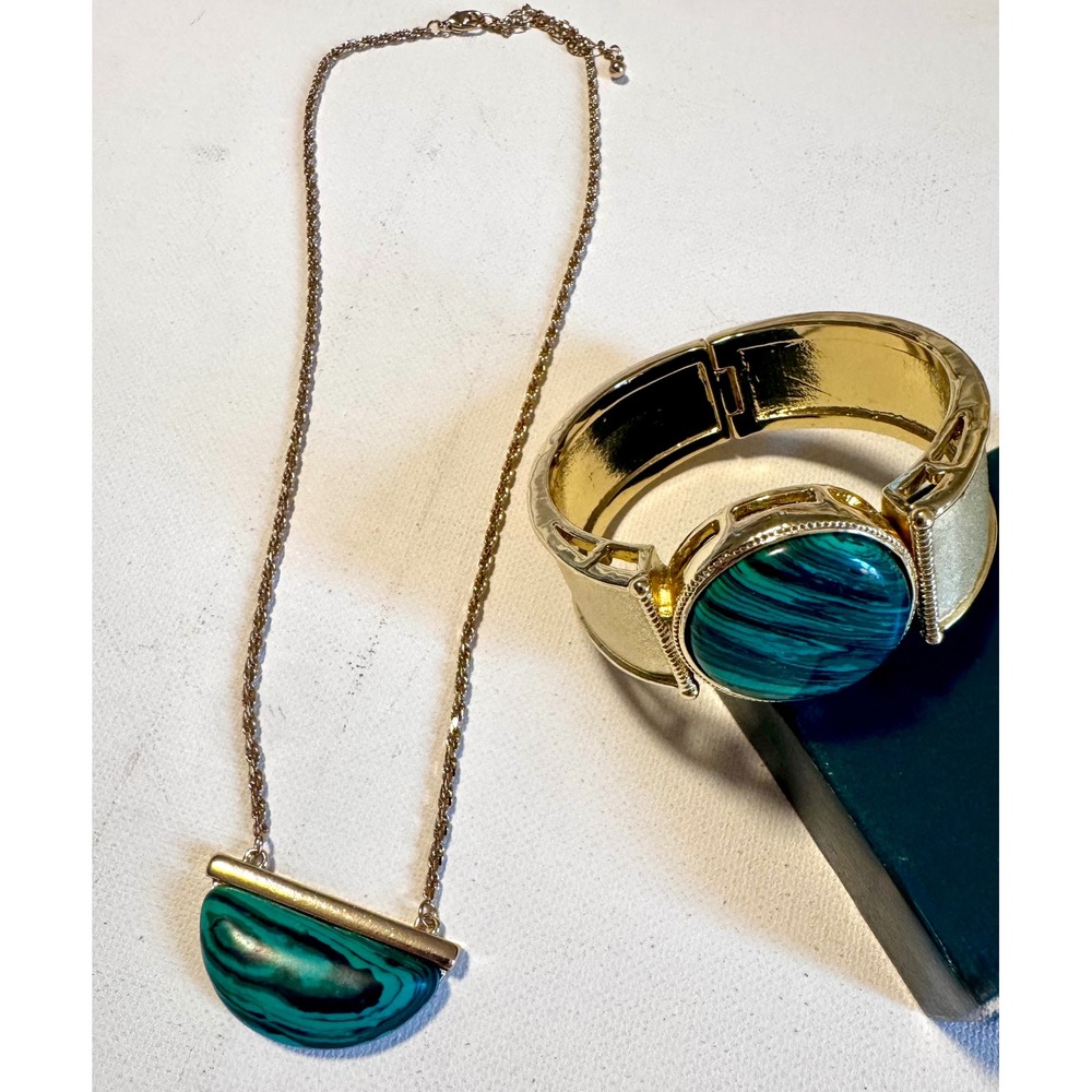 Kitsy Lane Malachite Cuff Bracelet & Pendant Necklace Set Green Stone Boho Chic